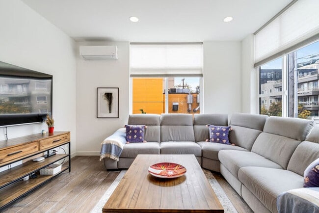 Photo - 724 3rd Ave N Unit SI ID1036015P