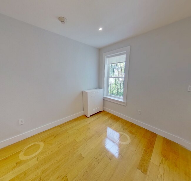 Photo - 42 Radnor Rd