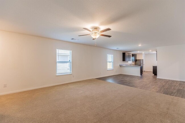 Photo - 18408 Speculator Ln