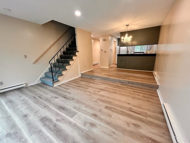 Building Photo - 213 Baxter Rd Unit APT B