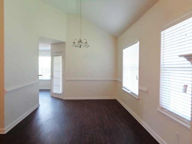 Photo - 214 Bo Simpson Parkway