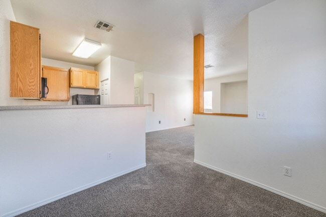 Photo - Cute 3 Bedroom Condo!