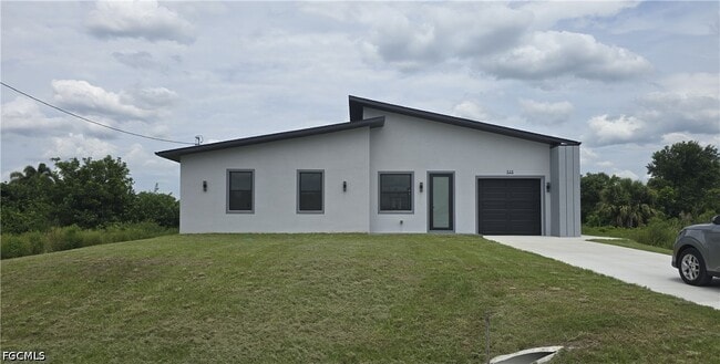 Building Photo - 515 Croydon Ave S