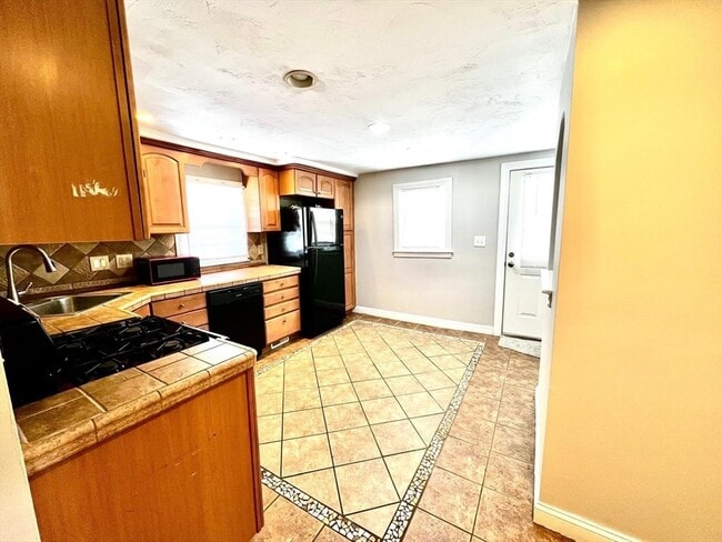 Photo - 199 Andover St Unidad 1