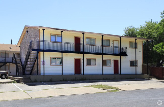 Garner Park Apartments - Garner Park Apartments