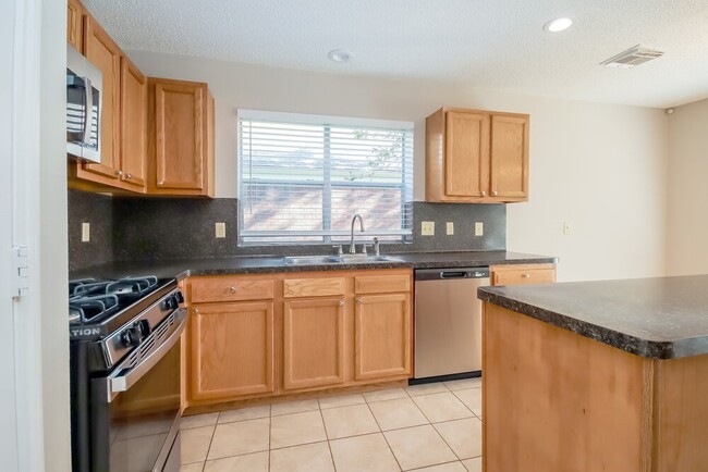 Photo - 19019 Oakway Dr