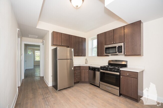 Building Photo - 2814.2F N Troy St Unit 2F Rental