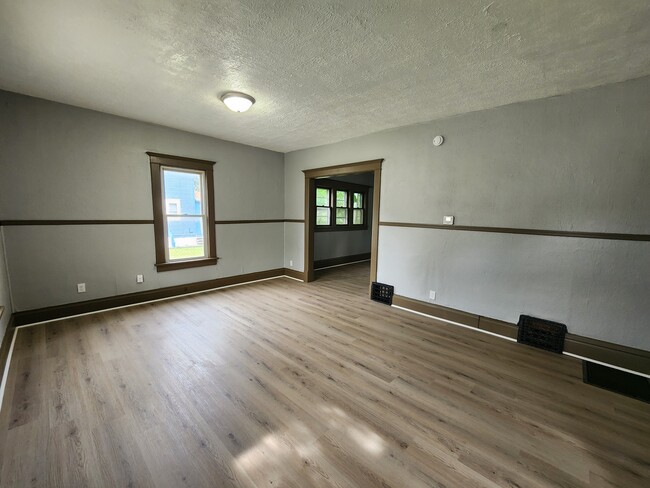 Photo - 525 Courtland St