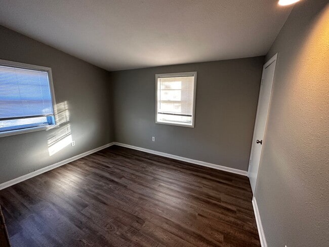 Photo - 507 W K St