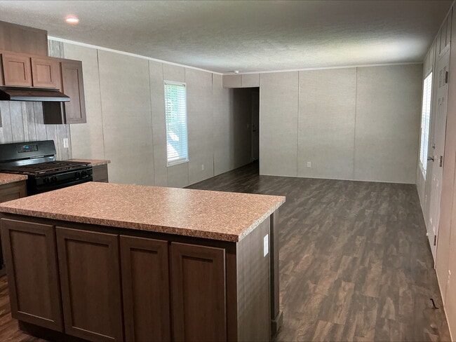 Photo - 24150 Veterans Road
