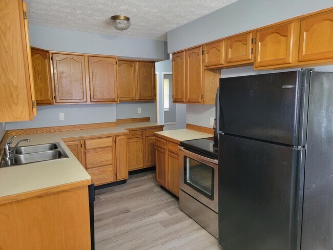 Photo - 1358 Pauline Ave