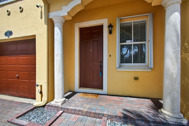 Photo - 981 SW 149th Ct