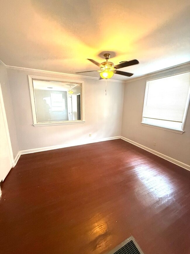 Photo - ** 4 bed 2 bath located in Morningview ** Call 334-366-9198 for a self showing