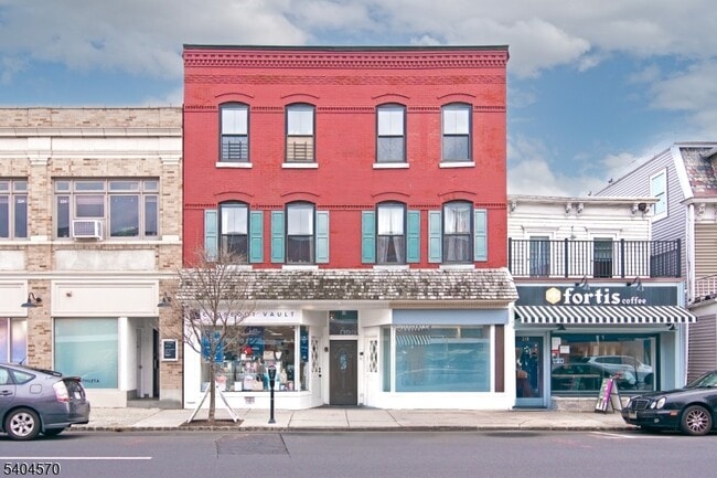 Photo - 220 E Broad St Unit Apt3