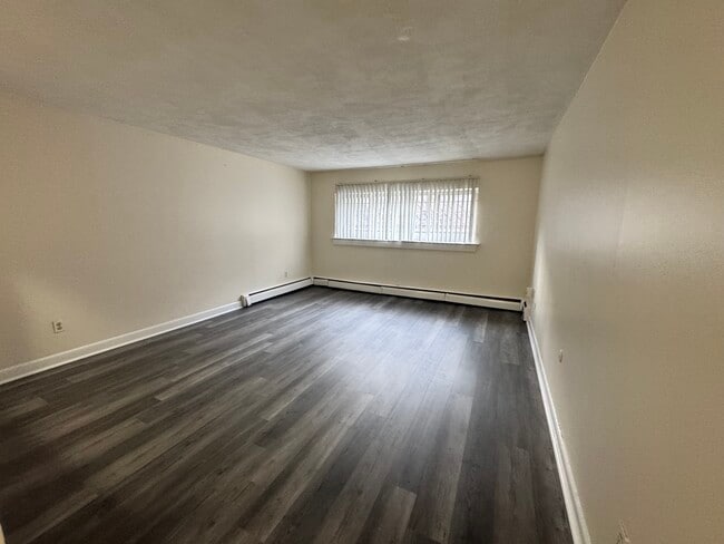 Building Photo - 80 Gardner St Unit 6B