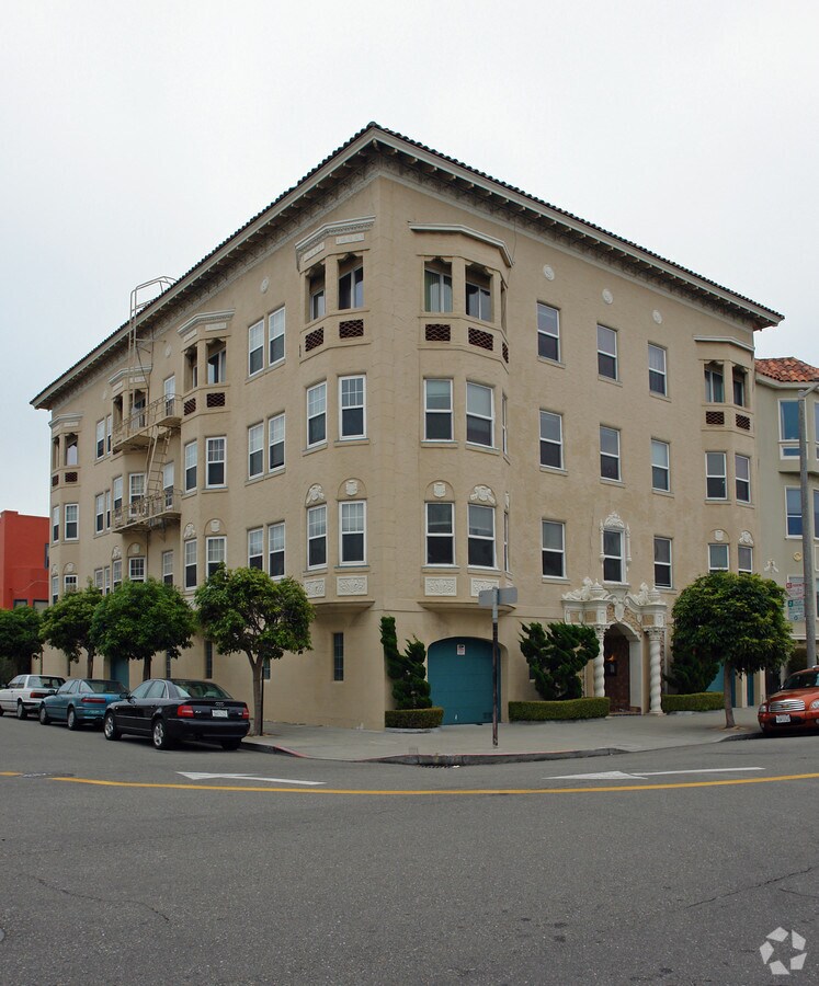 Photo - 3750 Scott St