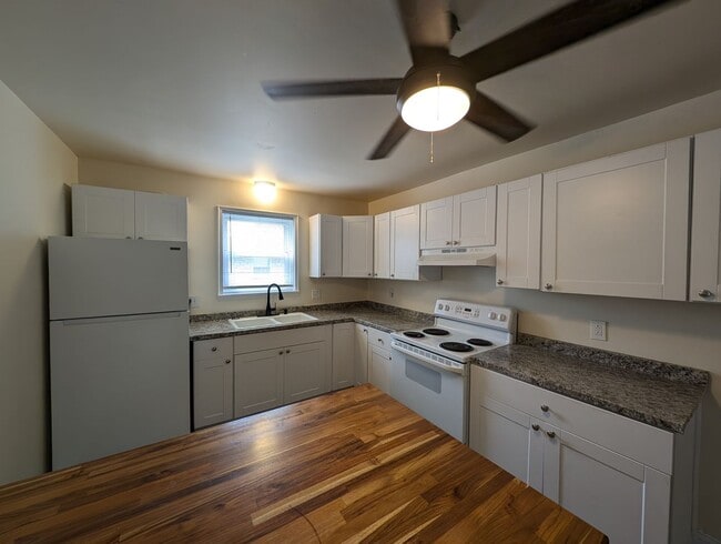 Building Photo - 4 Bed 1.5 Bath Home in Gilbertsville