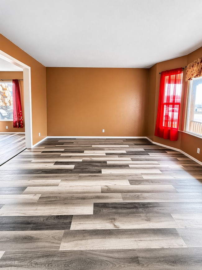 Building Photo - 829 Emerson Ave Unit 829 Emerson