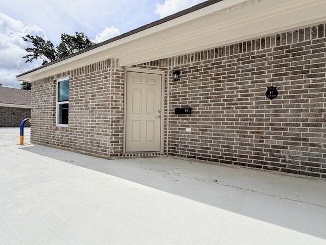 Photo - Only 1 Unit Left! Brand-New 2BR/2BA Duplexes Near McNeese Unidad D2