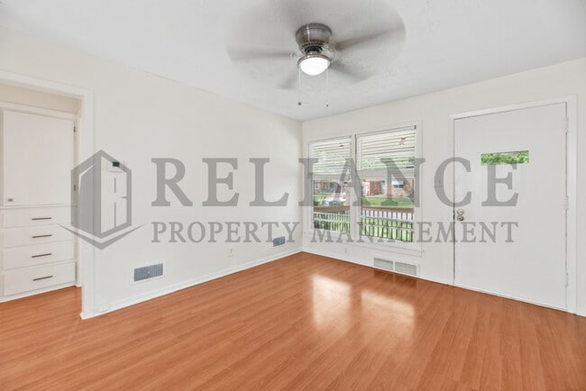 1144 Prairie Park Rd