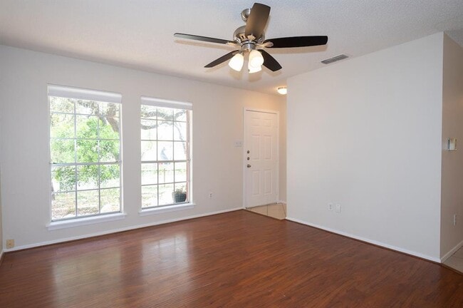 Photo - 8202 Longview Rd