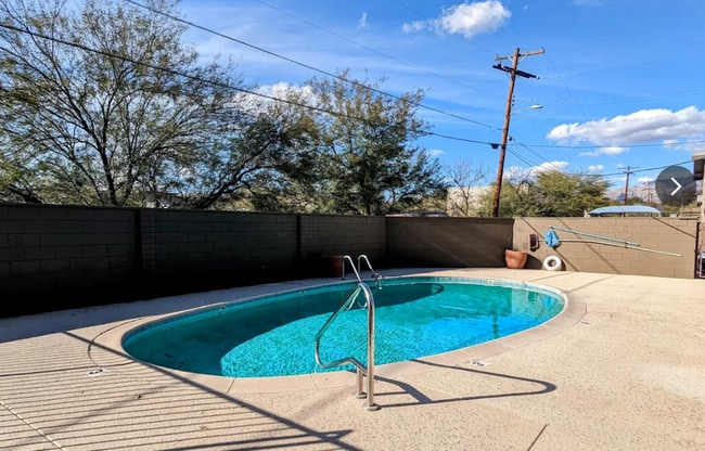 Photo - 2821 N Columbus Blvd