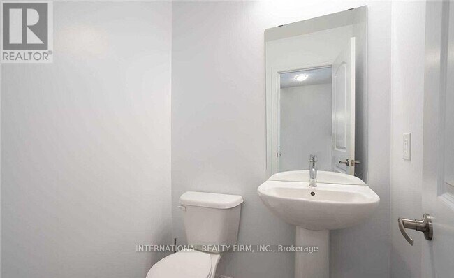 Photo - 128 Werry Ave