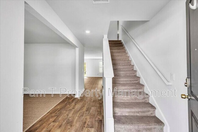 Photo - 512 Turpentine Trl