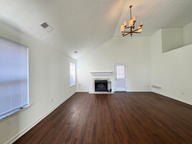 Photo - 881 Gerardi Rd