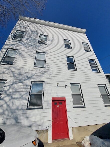 Building Photo - 9 W 35th St