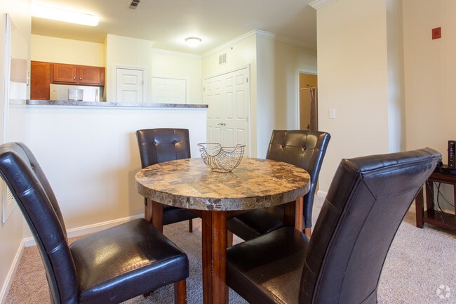 2BR, 2BA - 1098
