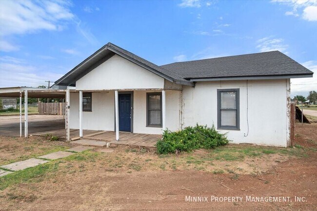 Photo - 1302 Ave. E (FS)-1