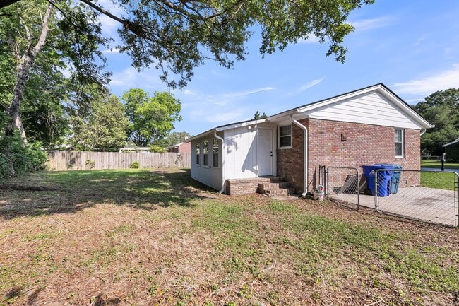 Photo - 2 Bed with Flex Space 1 Bath Home in Heart...