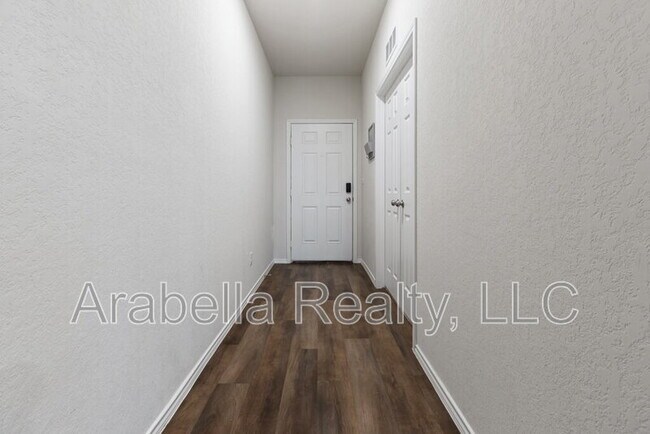 Photo - 440 Lynwood Gold