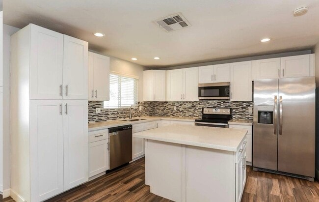 Photo - 6103 S Parkside Dr