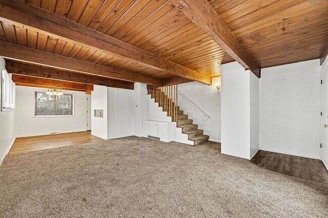 Photo - 1300 Northfield Ave NE