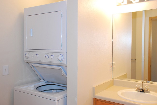 Megan's Court Apartments