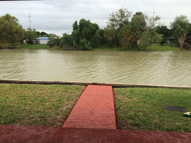 Photo - 1121 Silver Oak Rd