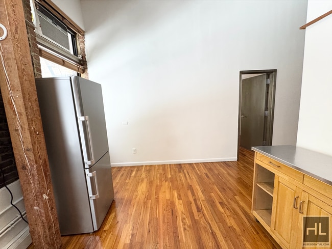 Photo - BROADWAY Unit 3FLR