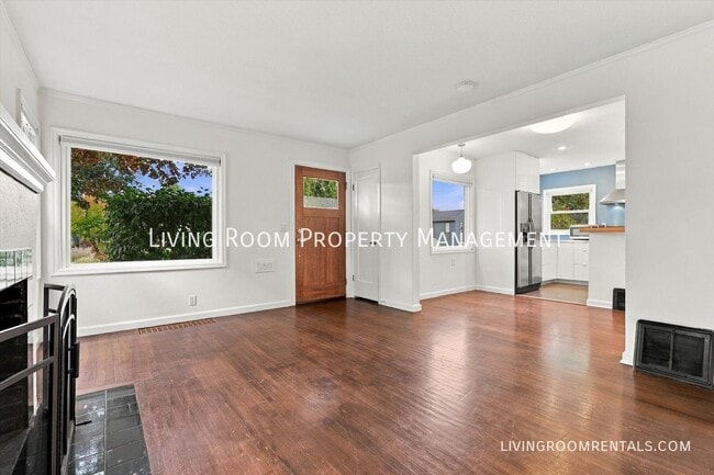 4424 NE 40th Ave