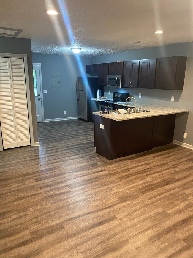 Photo - 401A Sarver Ave