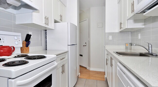 Photo - Emerald Terrace Apartments