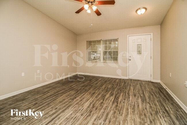 31111 Oakmont Ave