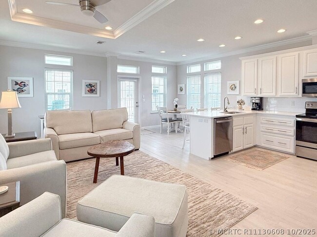Photo - 389 NE Sand Dune Way