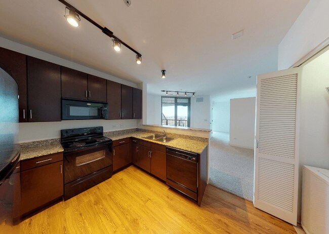 Photo - 1026 S Clark St