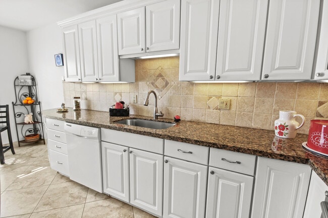 Photo - 1041 Orange Terrace Unit 102