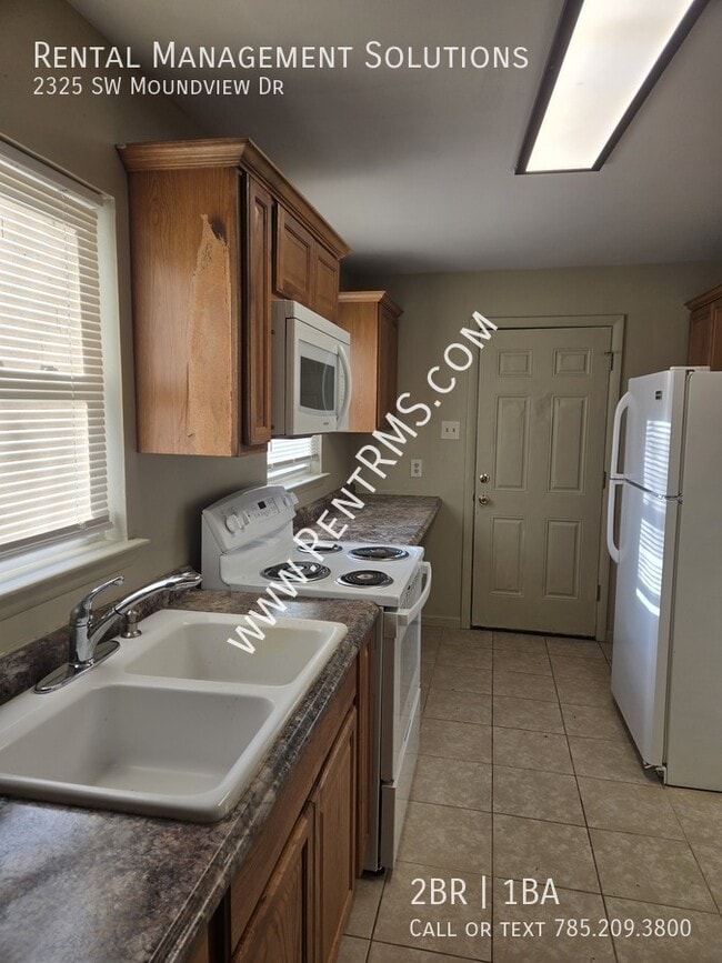 Photo - 2325 SW Moundview Dr