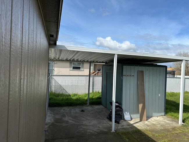 Photo - 2641 Falcon St