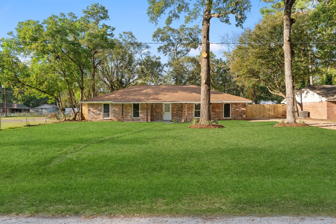 Photo - 18049 Martin Dr