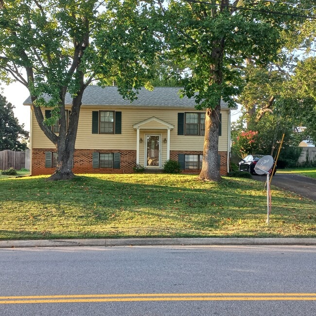 Photo - 1028 Long Meadows Dr House